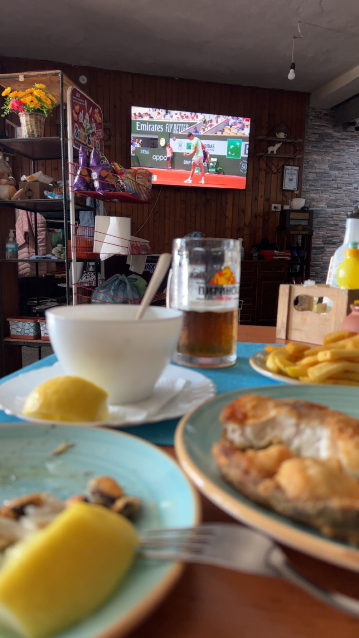 Fried seafood, beer, and tennis!